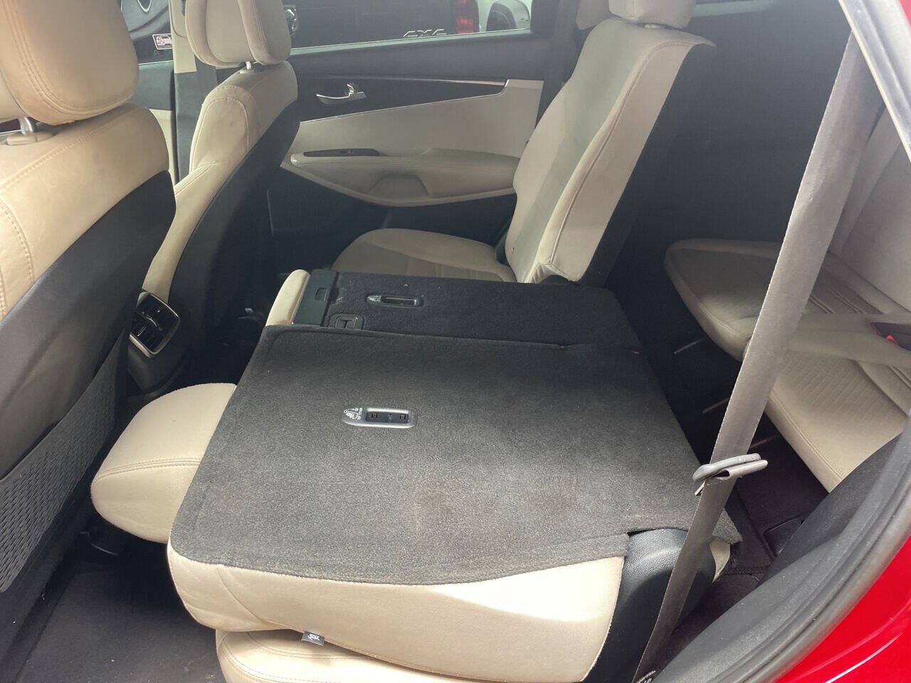 Used 2017 Kia Sorento LX FWD image 11