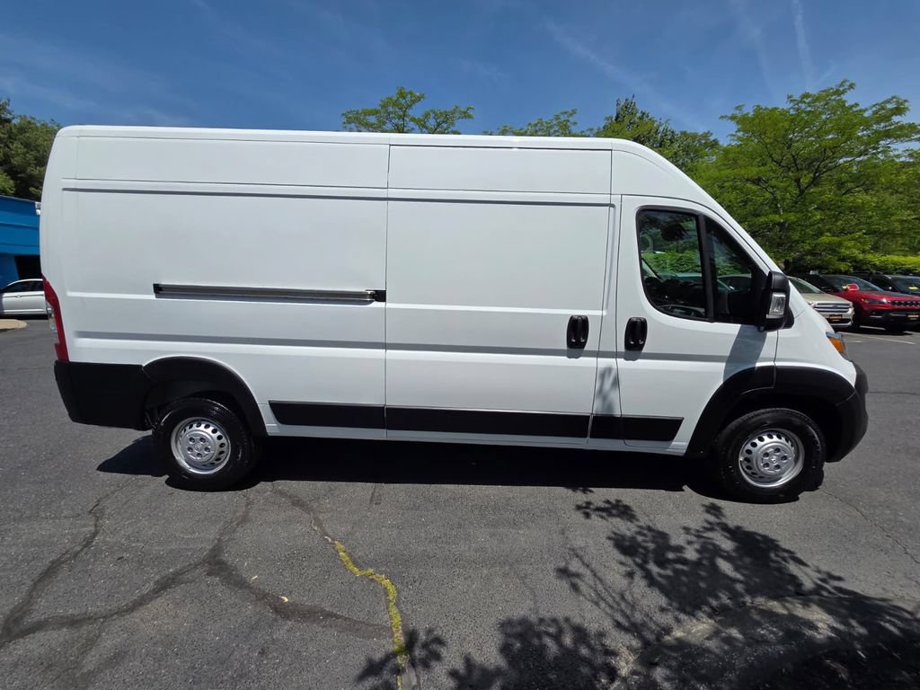 Used 2026 RAM ProMaster 2500 w/ Convenience Group FWD image 4