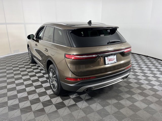 Used 2022 Lincoln Corsair AWD w/ Equipment Group 101A image 5