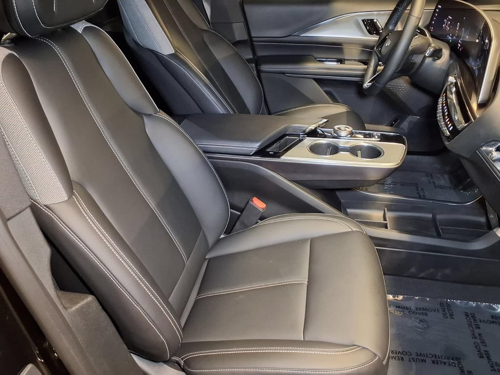 Certified 2024 Cadillac Lyriq Tech AWD/4WD image 23