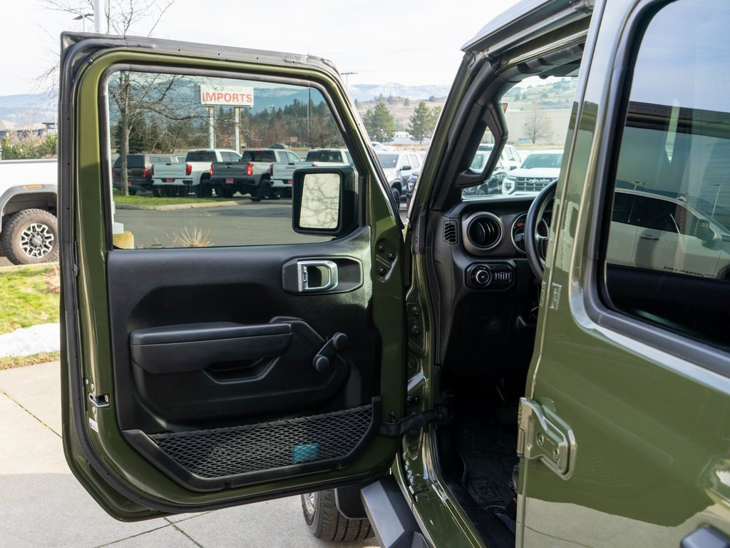 Used 2022 Jeep Wrangler Unlimited Sport image 15