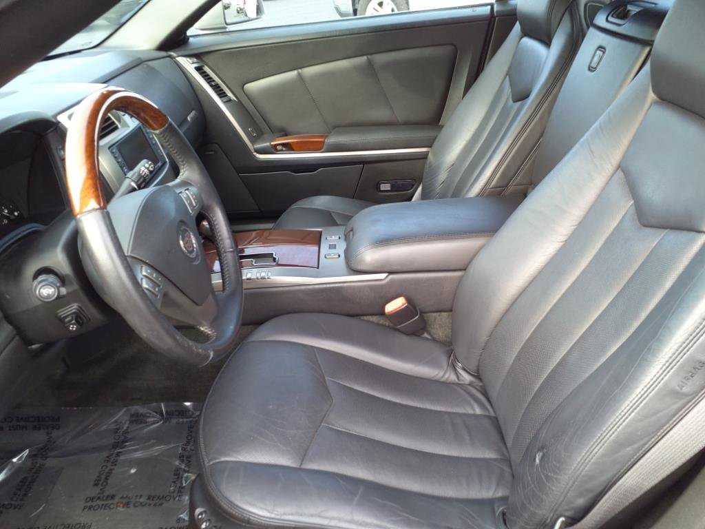 Used 2005 Cadillac XLR image 22