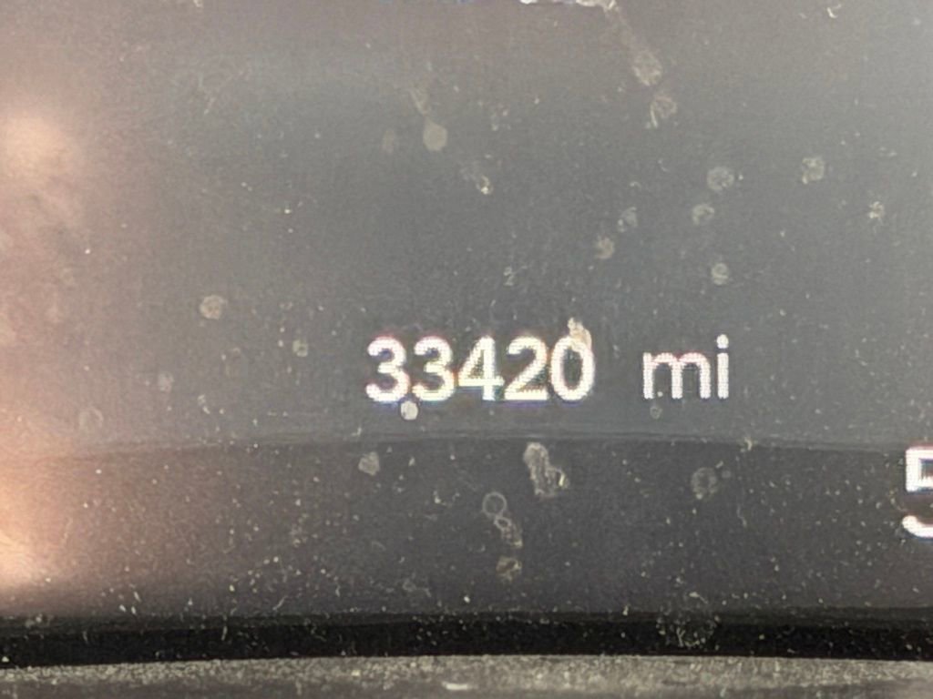 Used 2024 Chrysler Pacifica Pinnacle FWD image 43