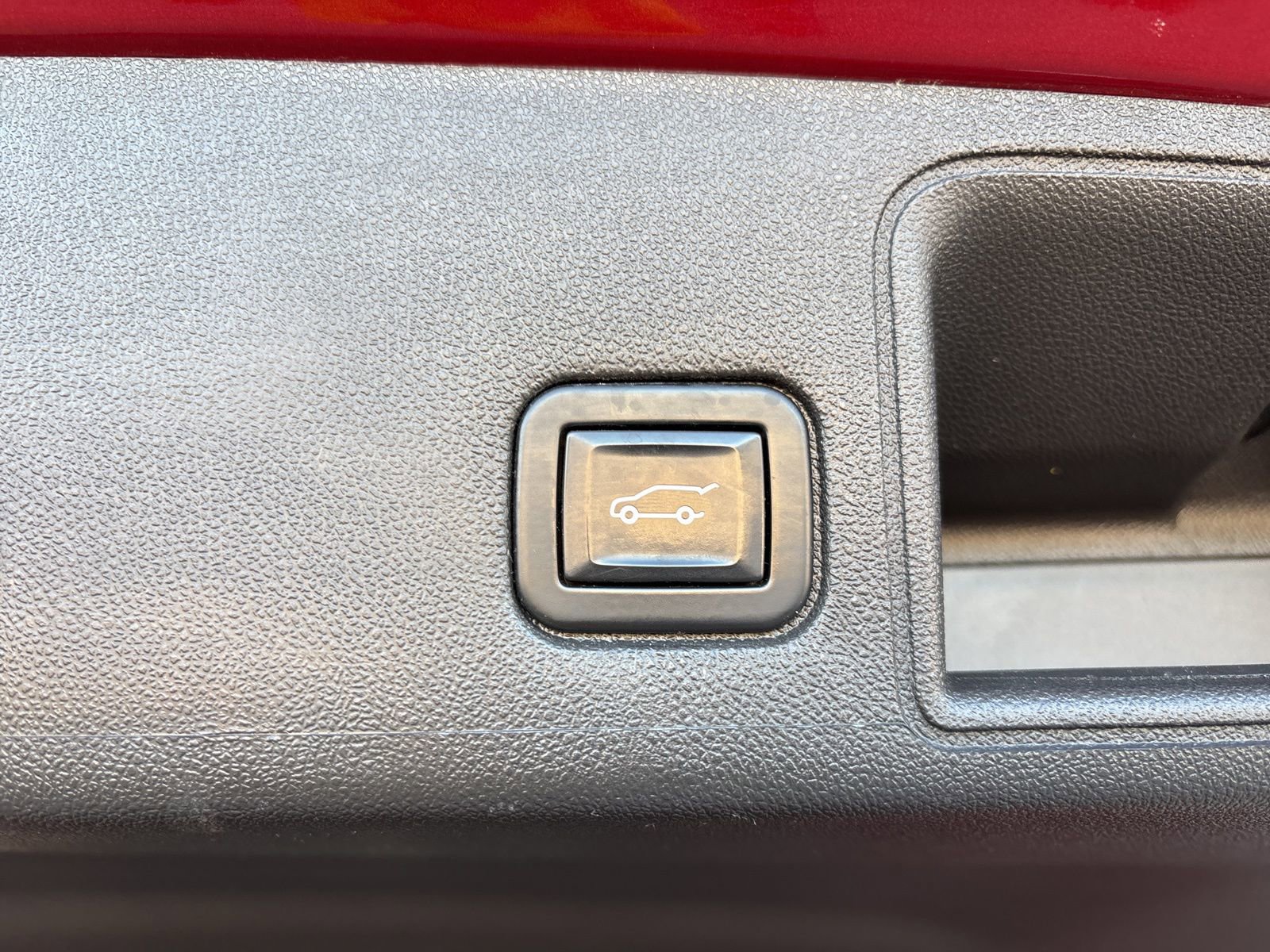 Certified 2022 GMC Terrain SLT w/ LPO, Floor Liner Package image 18