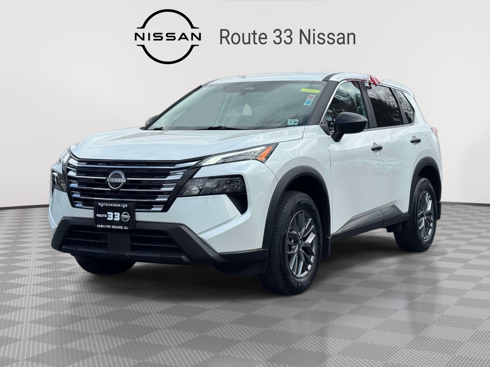 Used 2025 Nissan Rogue S AWD/4WD image 2
