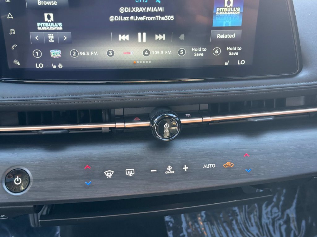 Used 2024 Nissan Ariya FWD image 21