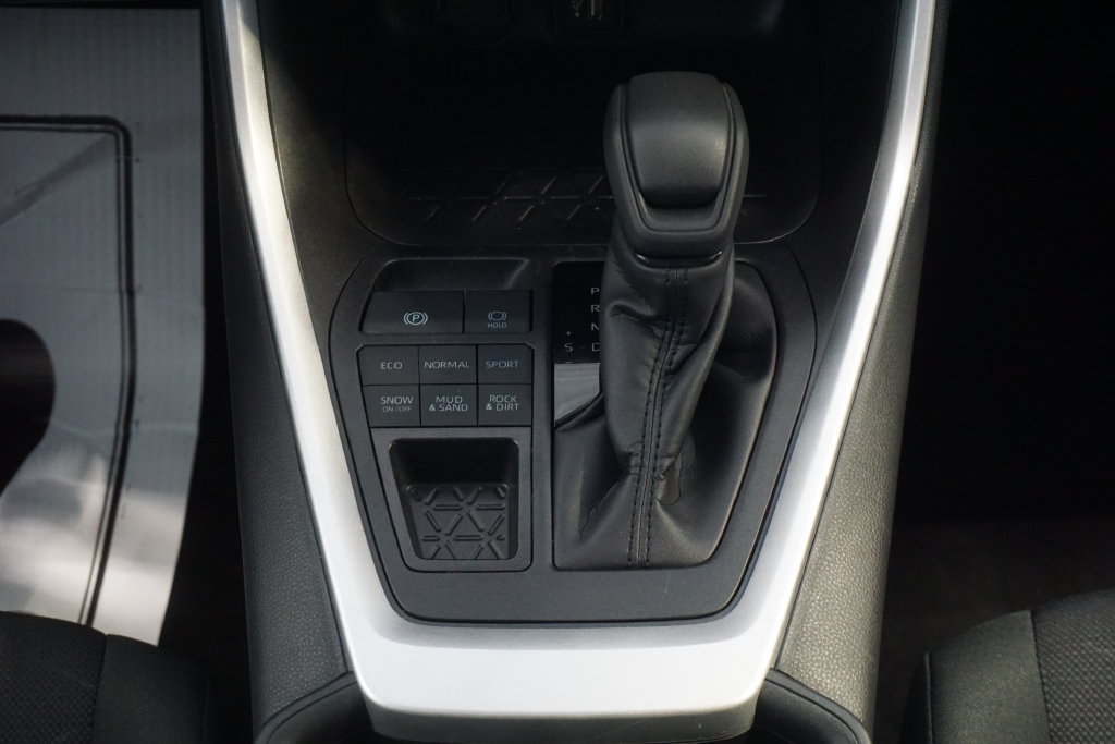 Certified 2025 Toyota RAV4 XLE AWD/4WD image 30