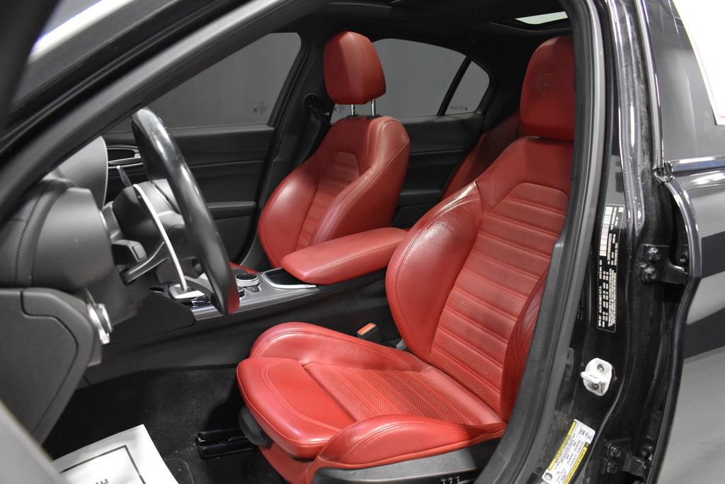 Used 2022 Alfa Romeo Giulia Veloce image 5