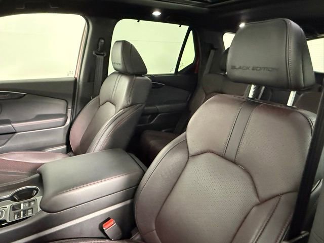 Used 2025 Honda Pilot Black Edition image 29