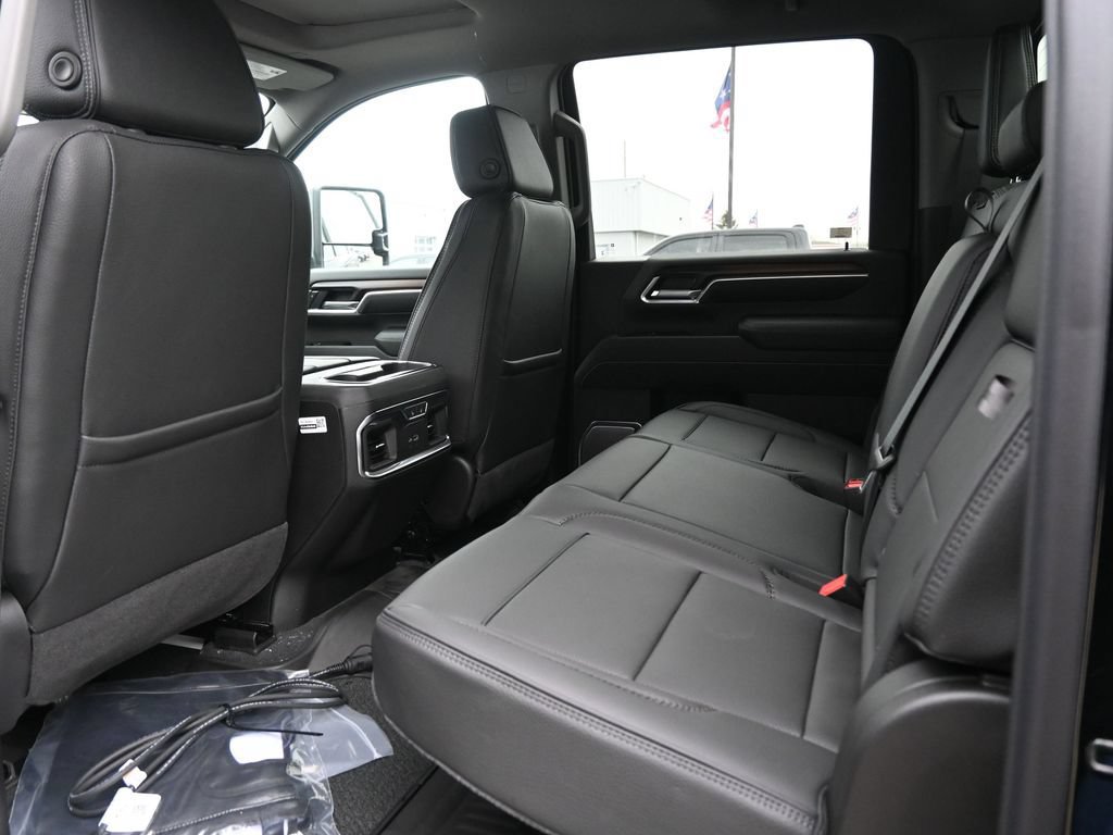 New 2026 GMC Sierra 2500 Denali w/ Denali Reserve Package AWD/4WD image 15