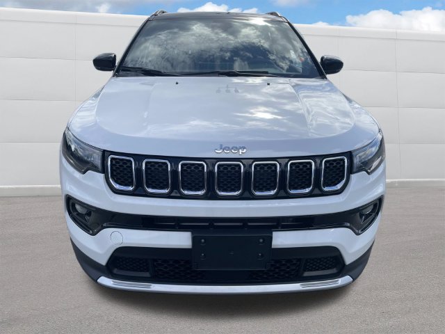Used 2023 Jeep Compass Limited AWD/4WD image 13