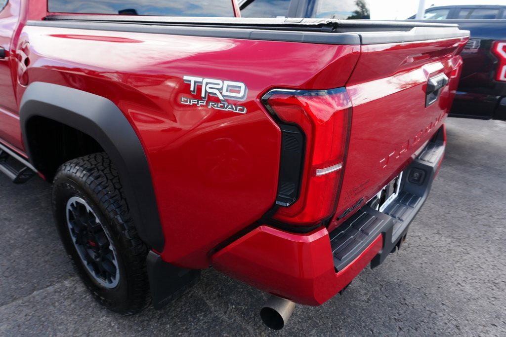 Used 2024 Toyota Tacoma TRD Off-Road image 9