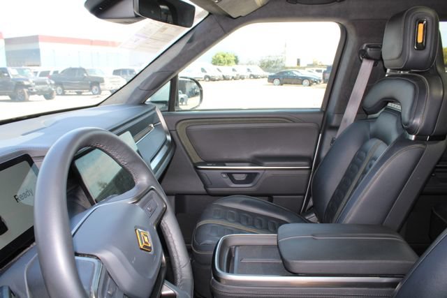 Used 2025 Rivian R1S Adventure AWD/4WD image 45