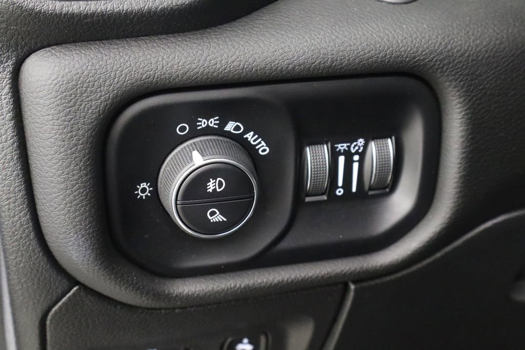 Used 2025 RAM 1500 Big Horn AWD/4WD image 20