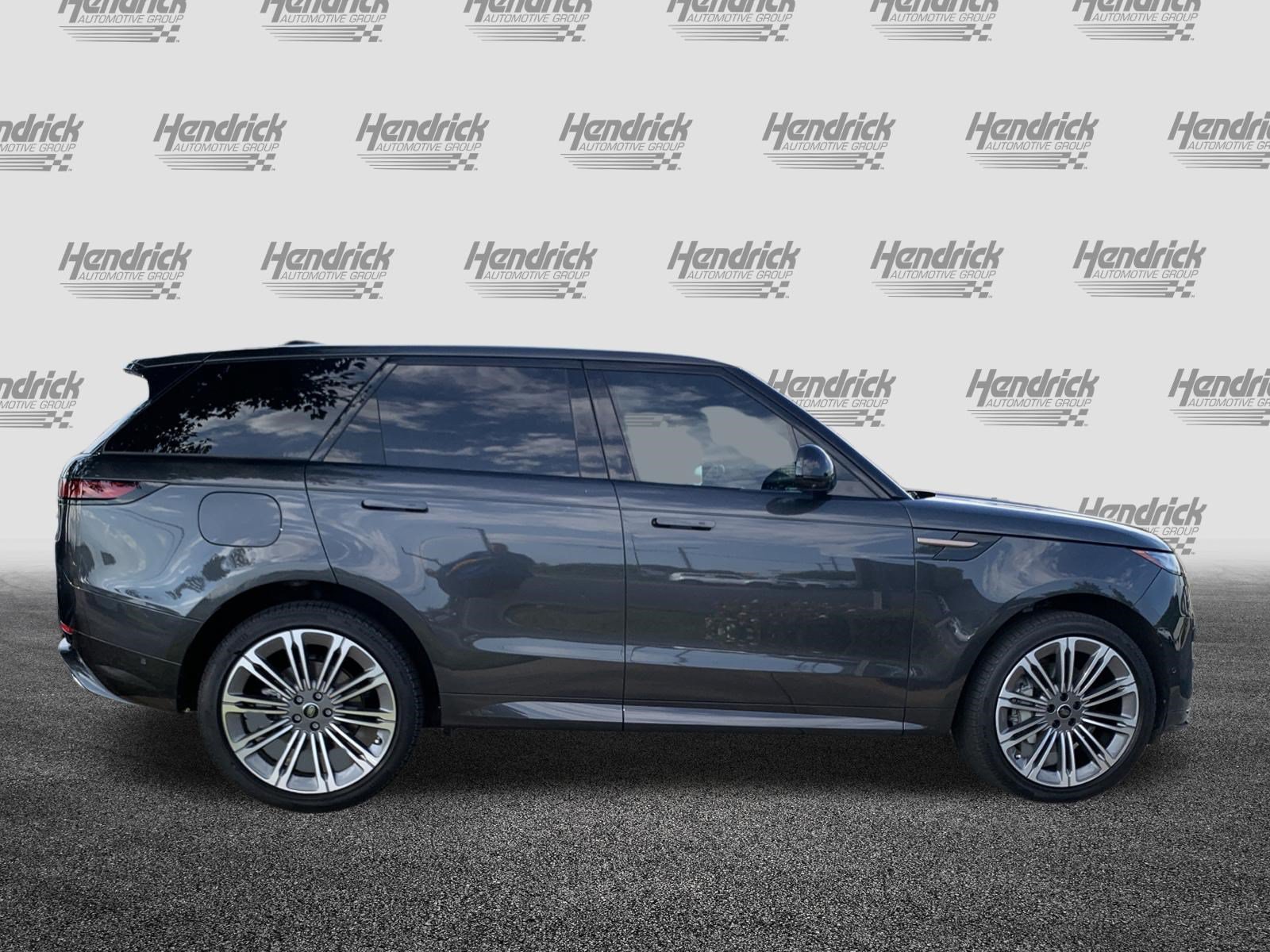 Used 2025 Land Rover Range Rover Sport Dynamic SE AWD/4WD image 11