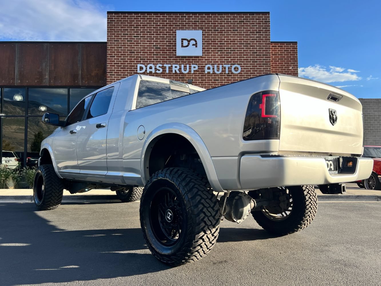 Used 2013 RAM 3500 Laramie w/ Cold Weather Group AWD/4WD image 4