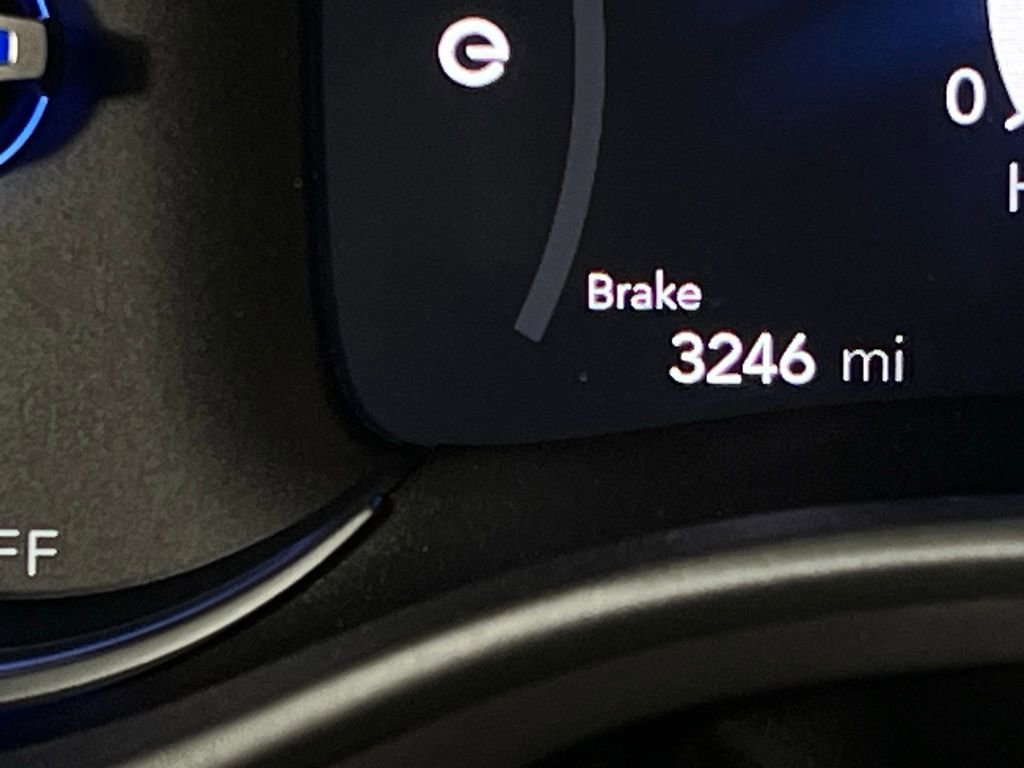 Used 2025 Chrysler Pacifica Select image 19