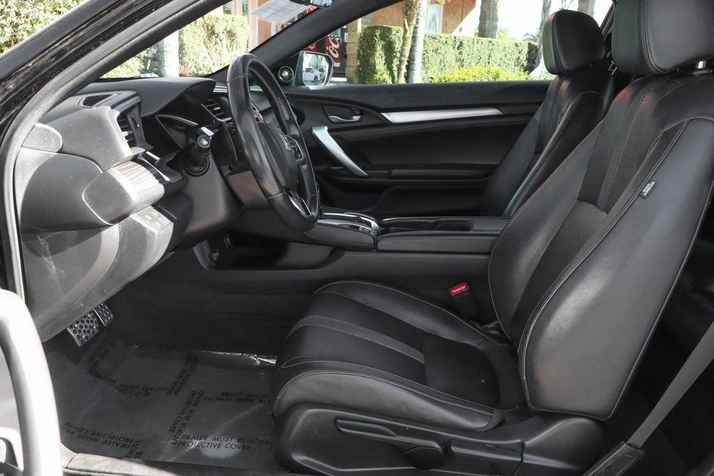Used 2019 Honda Civic Touring image 17