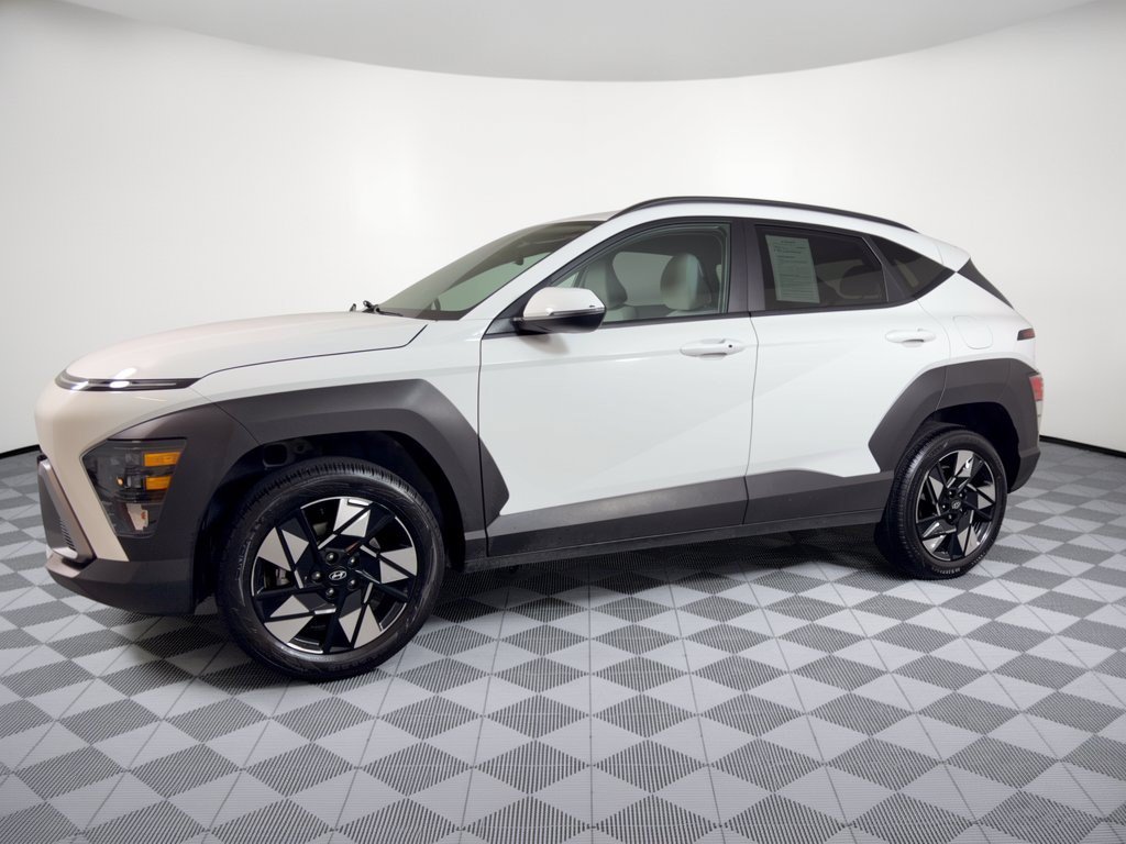 Used 2025 Hyundai Kona SEL AWD/4WD image 2