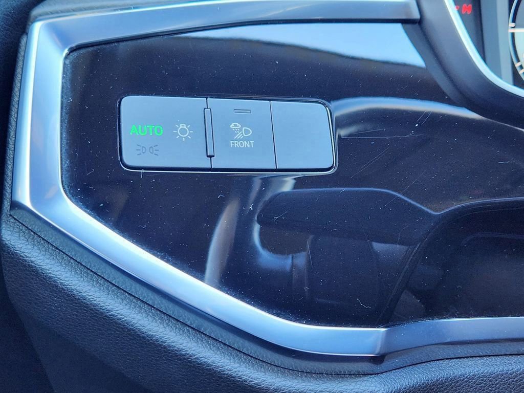 Used 2024 Audi Q3 2.0T Premium image 11