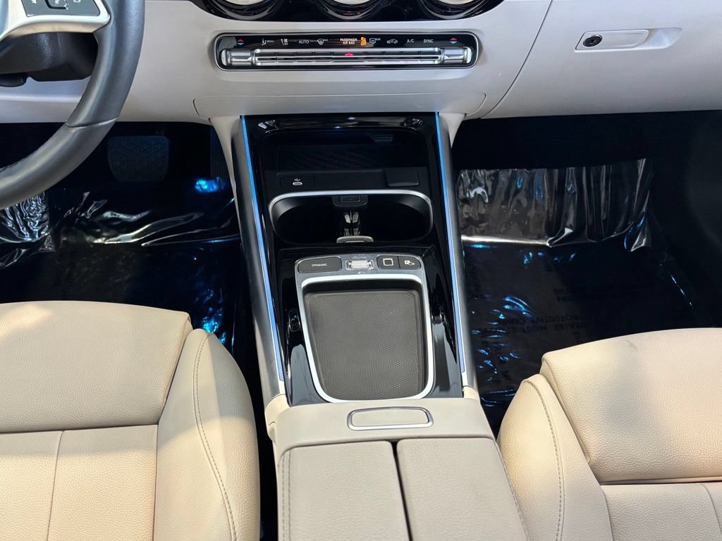 Used 2025 Mercedes-Benz GLA 250 4MATIC w/ Winter Package image 33