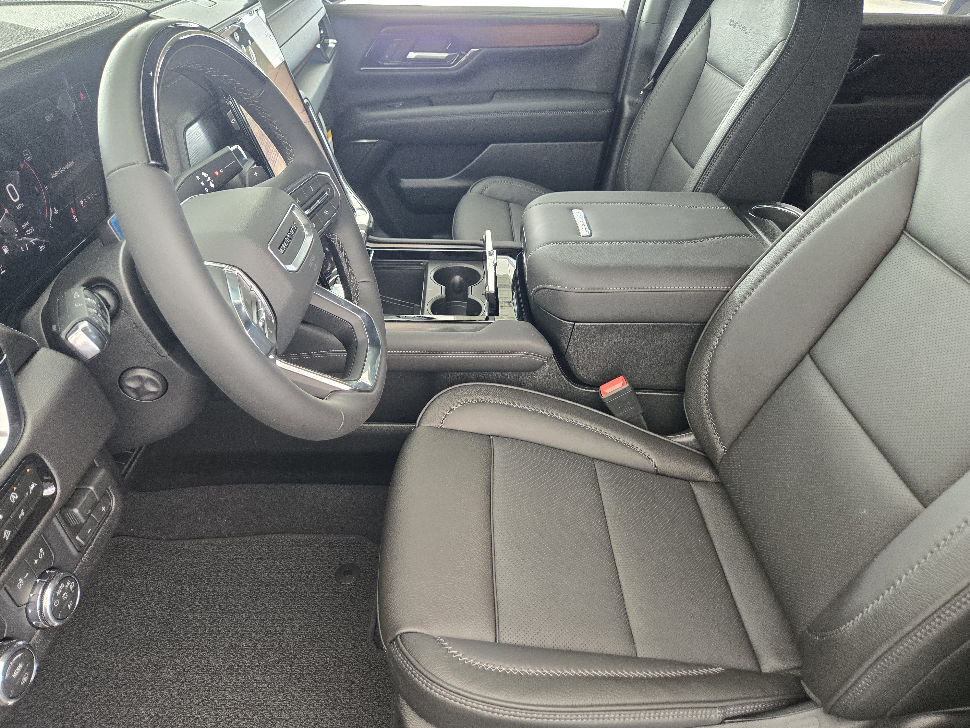 New 2026 GMC Yukon XL Denali w/ Denali Reserve Package AWD/4WD image 11