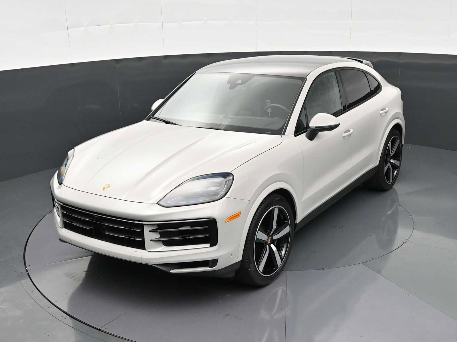 Certified 2026 Porsche Cayenne Coupe AWD/4WD image 31