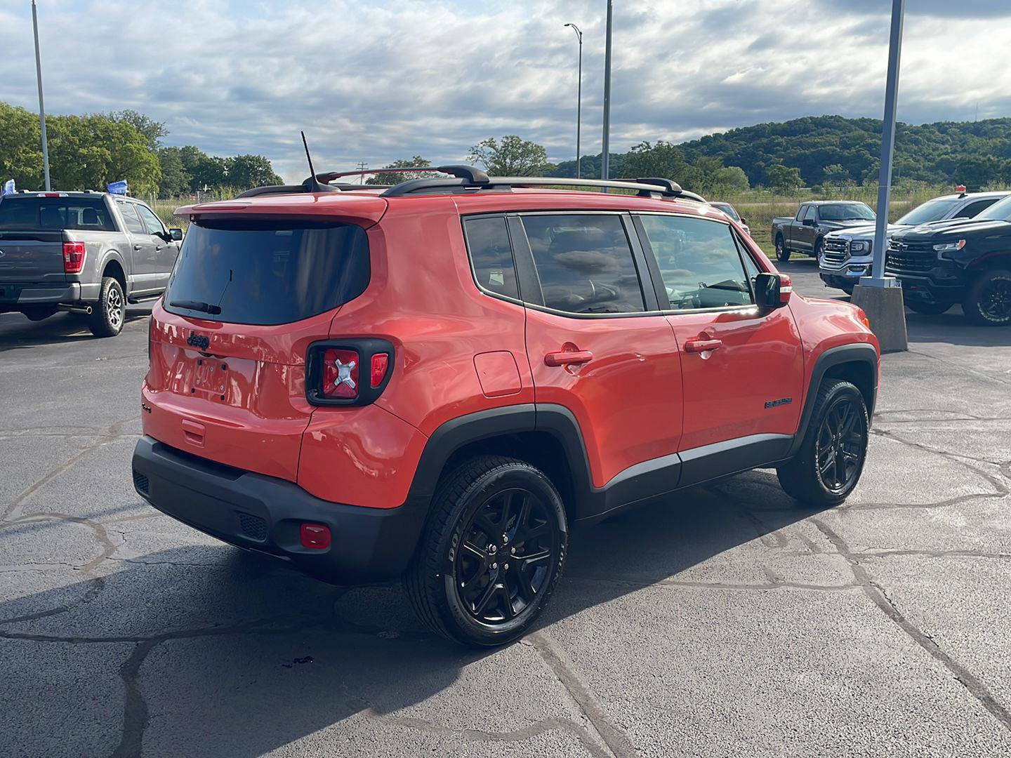 Used 2019 Jeep Renegade Altitude w/ Quick Order Package 2XM AWD/4WD image 5