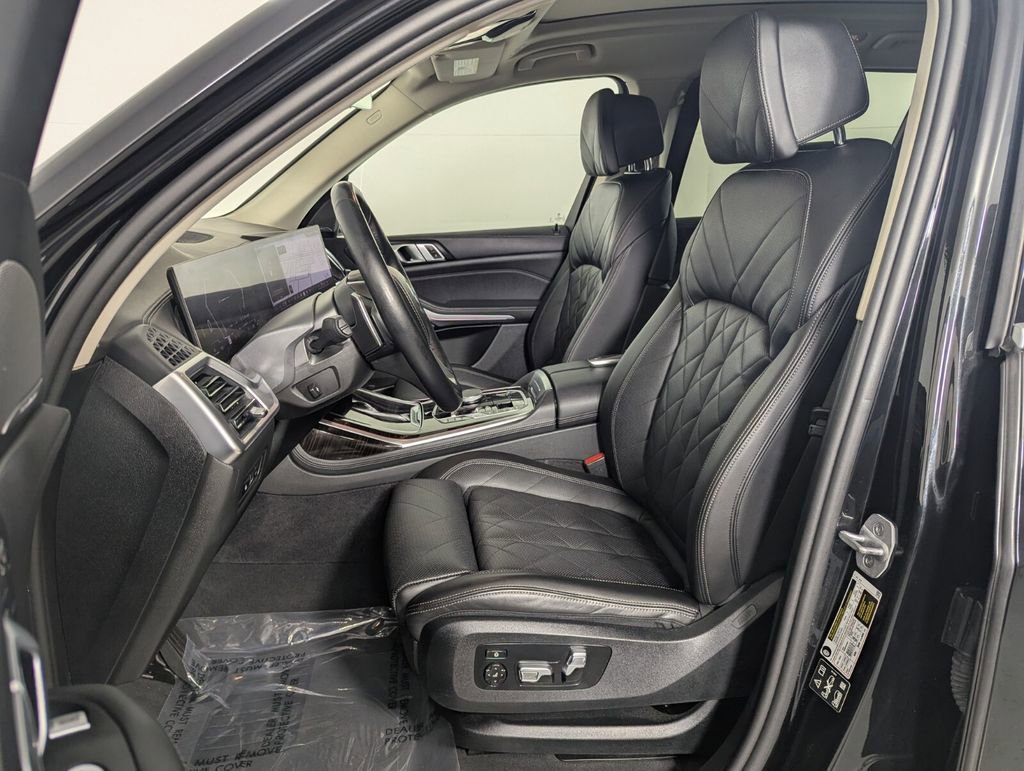 Used 2024 BMW X7 xDrive40i AWD/4WD image 12