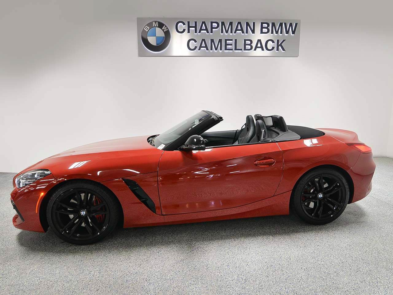 Certified 2024 BMW Z4 M40i w/ Premium Package RWD image 5
