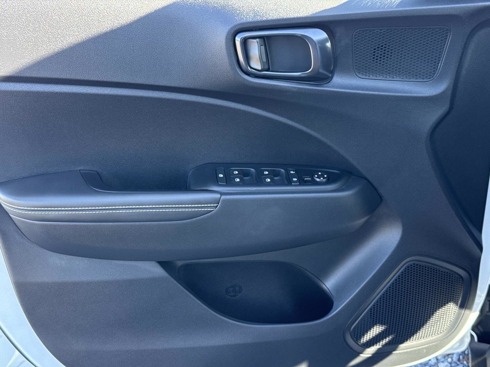 New 2026 Hyundai Venue SEL image 8