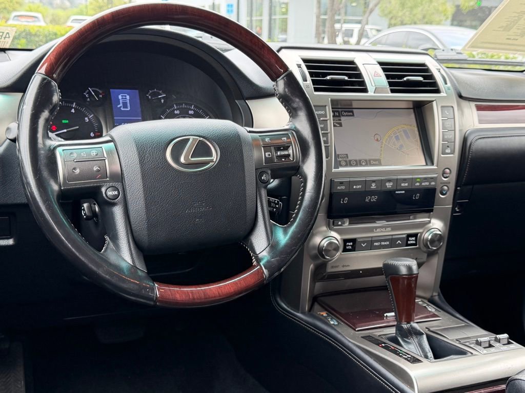 Used 2018 Lexus GX 460 Premium w/ Premium Package image 31