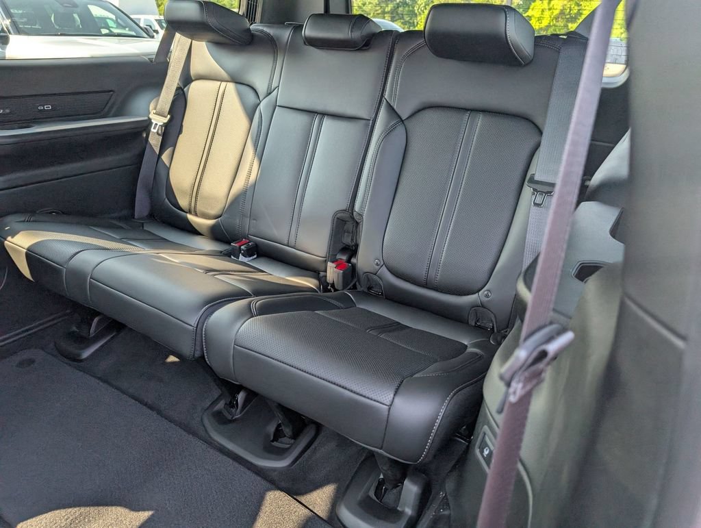 New 2026 Jeep Grand Wagoneer L 2WD image 25