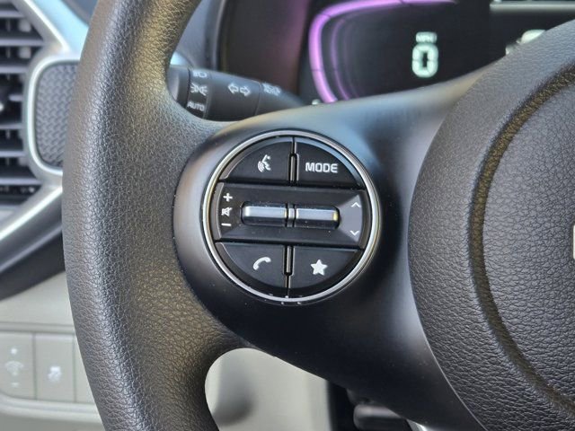 Certified 2025 Kia Soul LX image 28