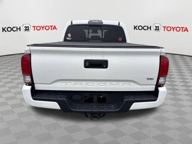Used 2016 Toyota Tacoma TRD Sport w/ Towing Package image 7