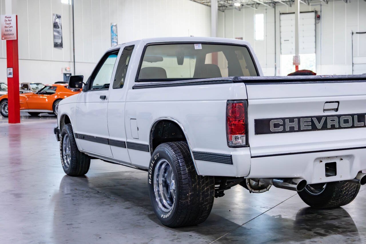 Used 1993 Chevrolet S10 Pickup 2WD Extended Cab image 27