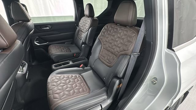 New 2026 Nissan Armada Platinum Reserve image 12