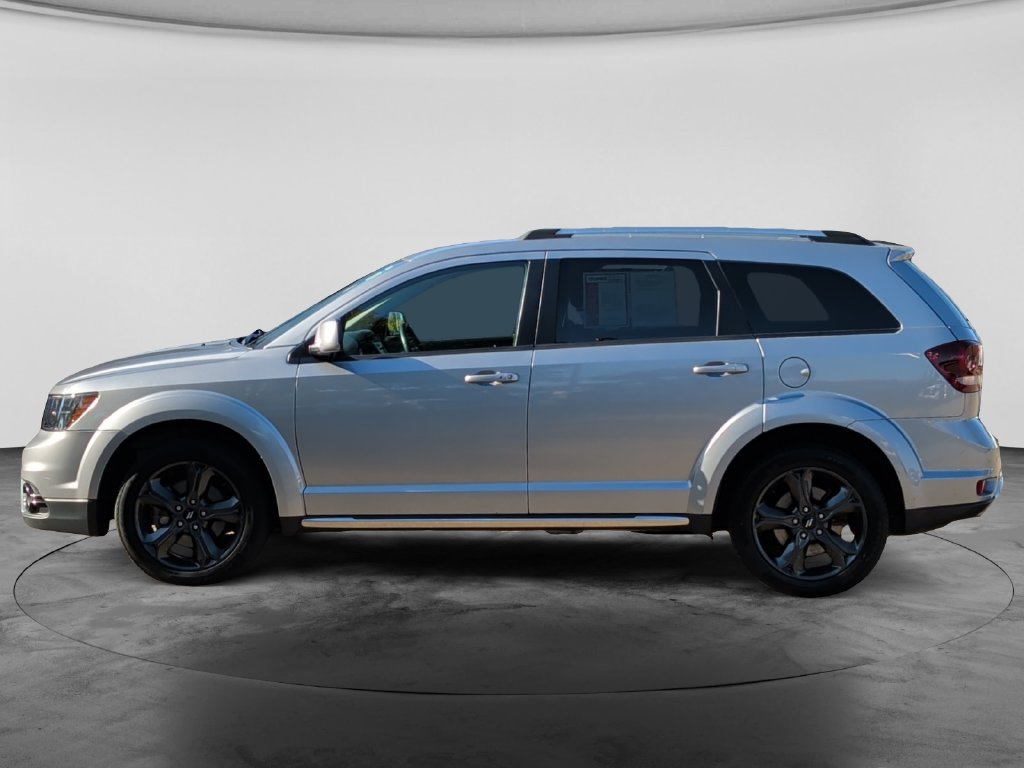 Used 2018 Dodge Journey Crossroad w/ Nav & Sun Group AWD/4WD image 4