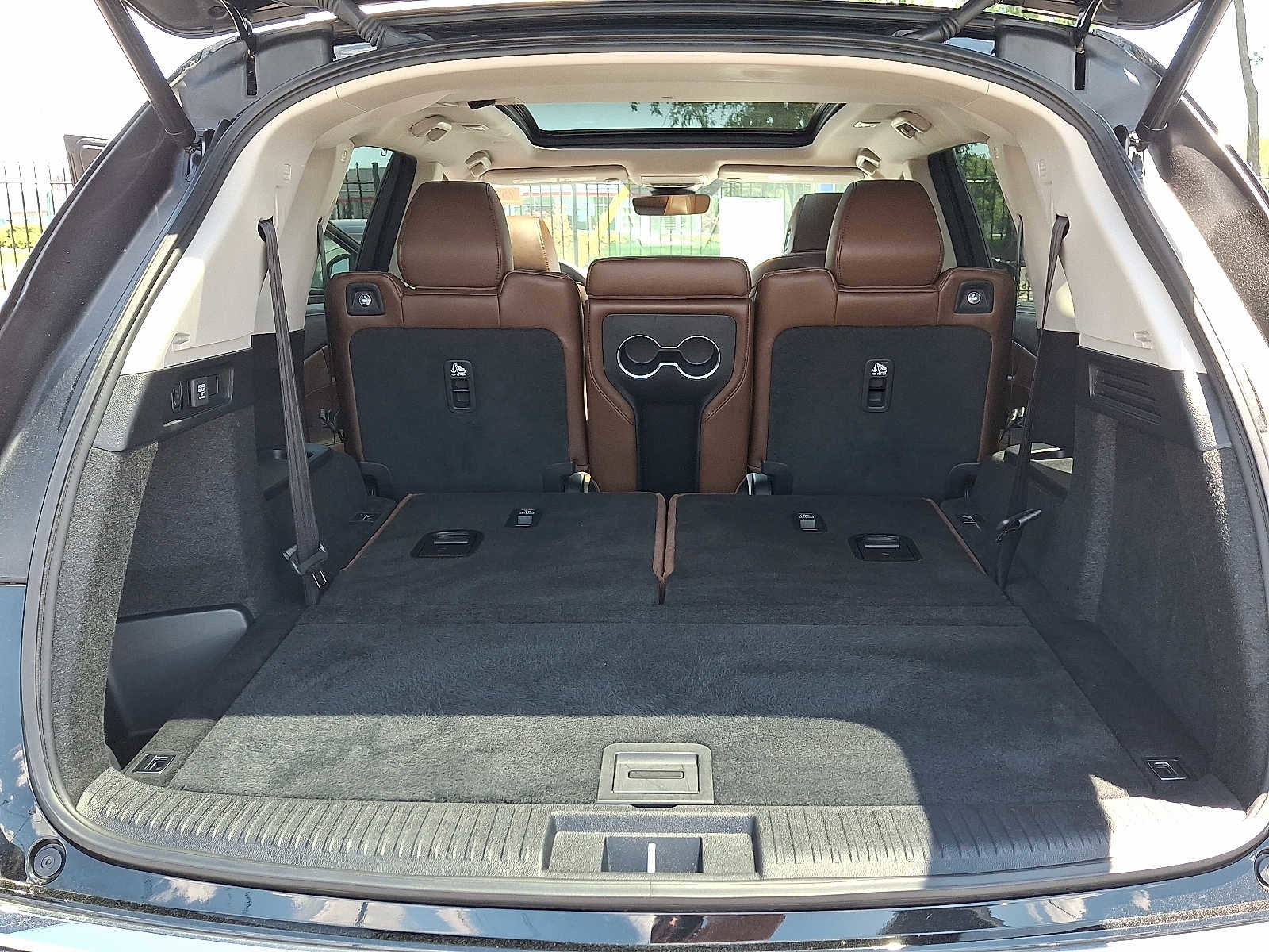 Used 2023 Acura MDX SH-AWD w/ Technology Package image 29