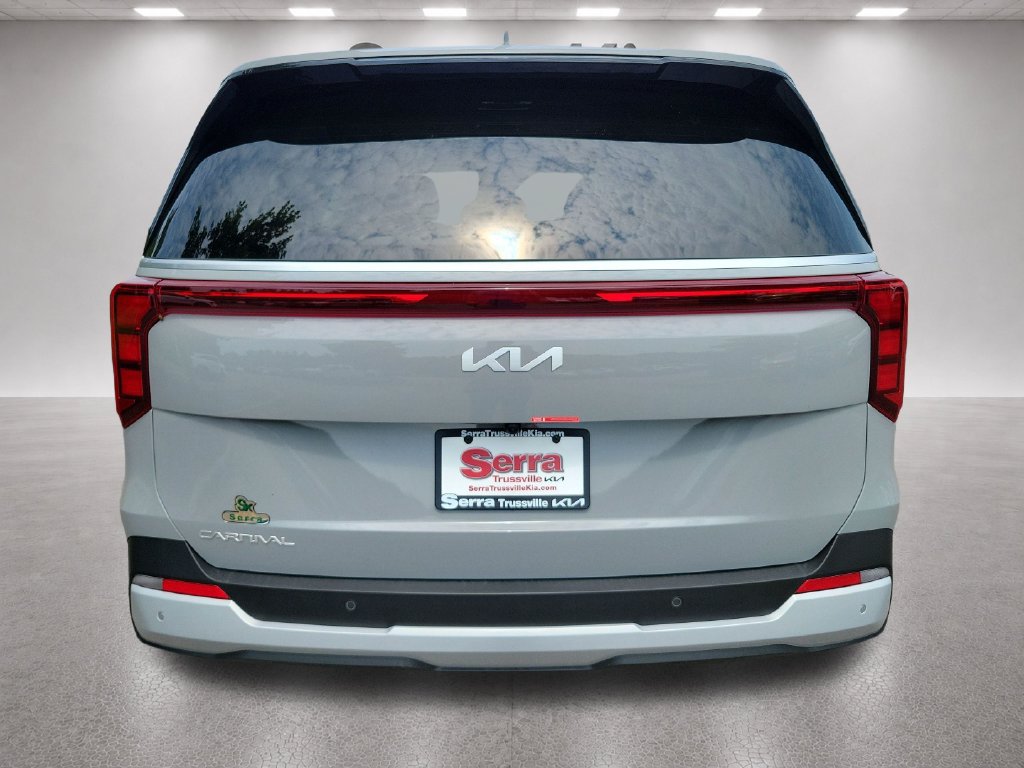 New 2027 Kia Carnival FWD image 4
