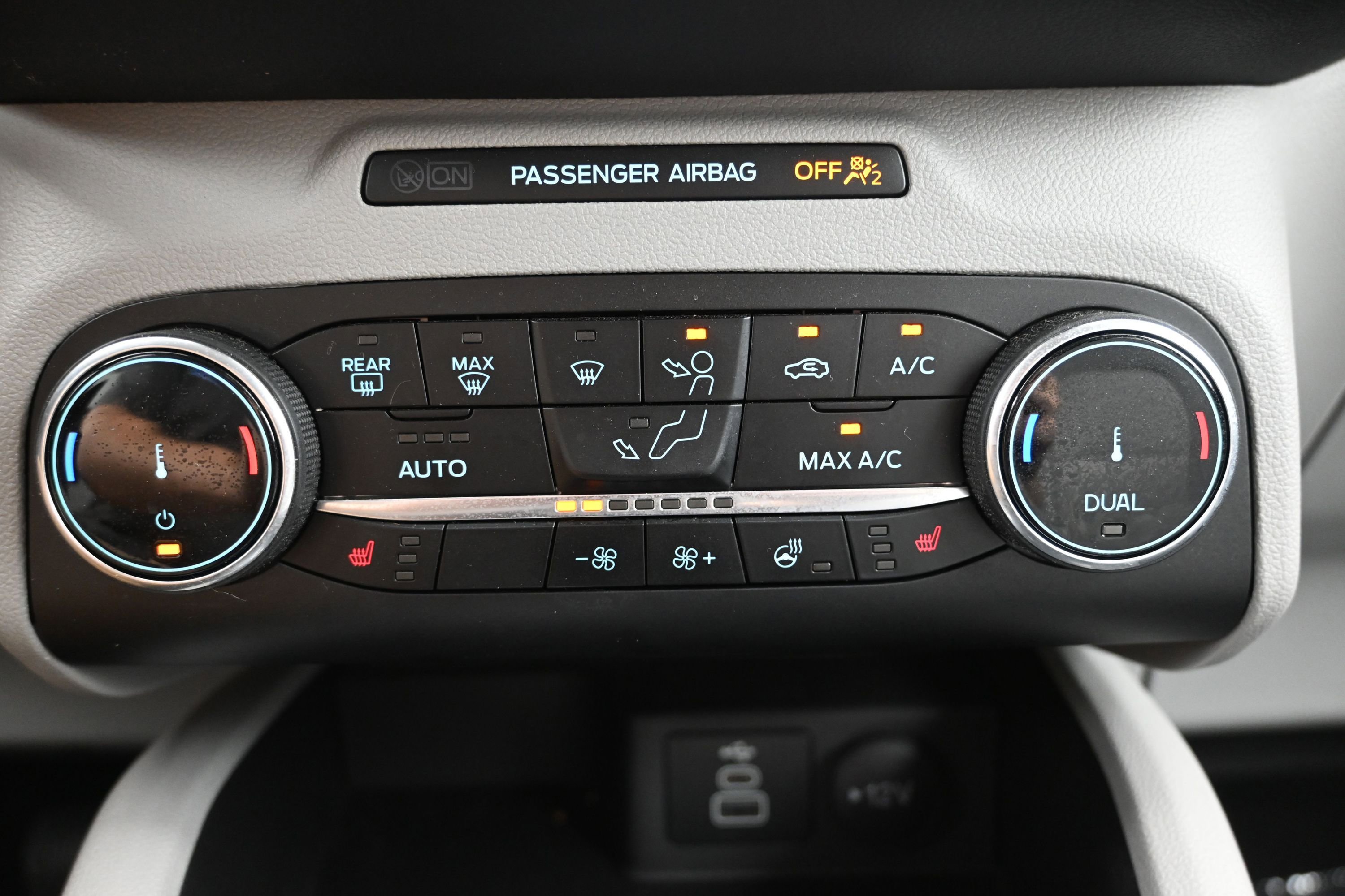 Used 2024 Ford Escape Active AWD/4WD image 18