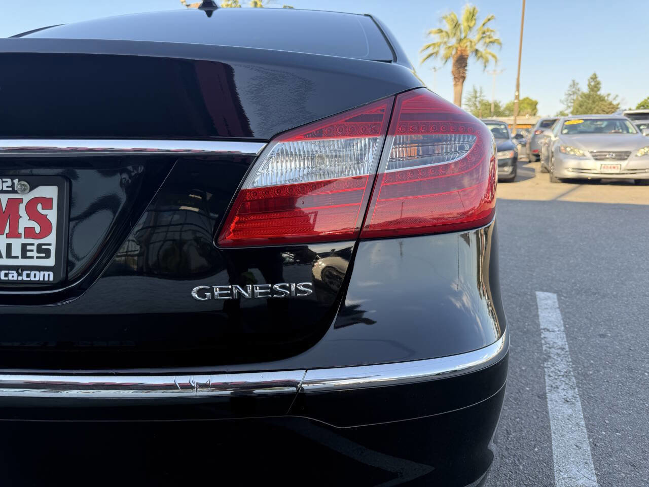 Used 2012 Hyundai Genesis 3.8 image 24