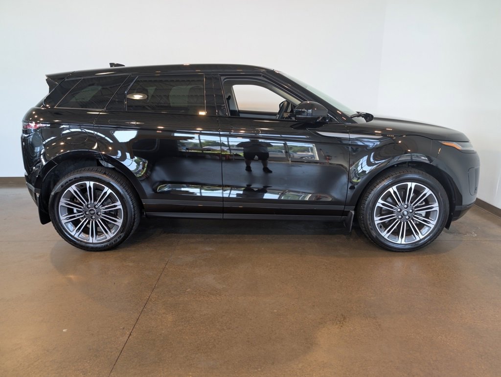 Used 2025 Land Rover Range Rover Evoque S image 6