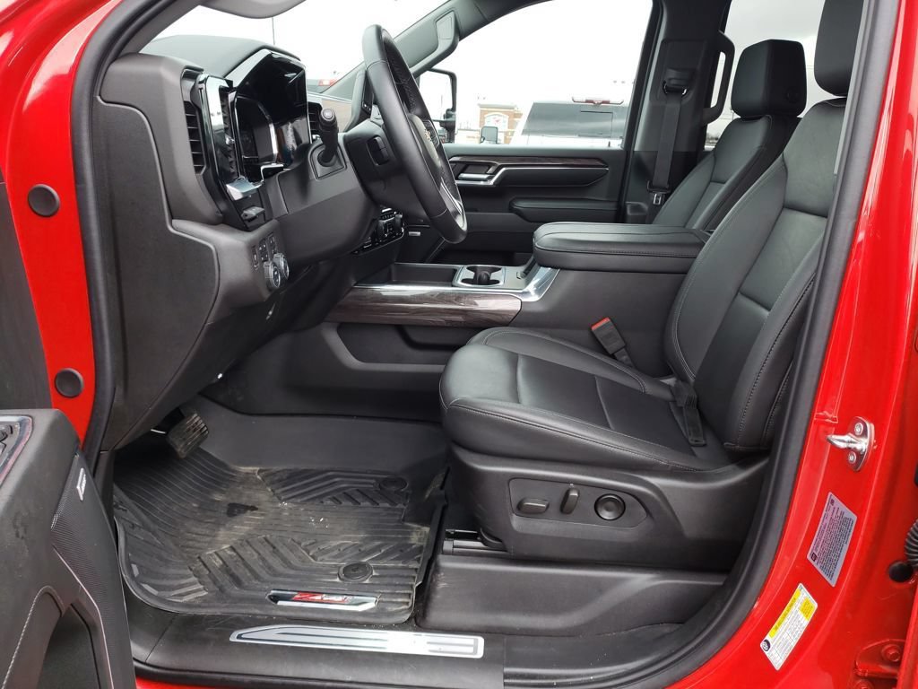 Used 2024 Chevrolet Silverado 2500 LTZ w/ LTZ Premium Package AWD/4WD image 9
