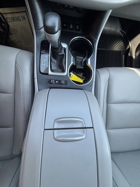 Used 2017 Toyota Highlander Limited image 21