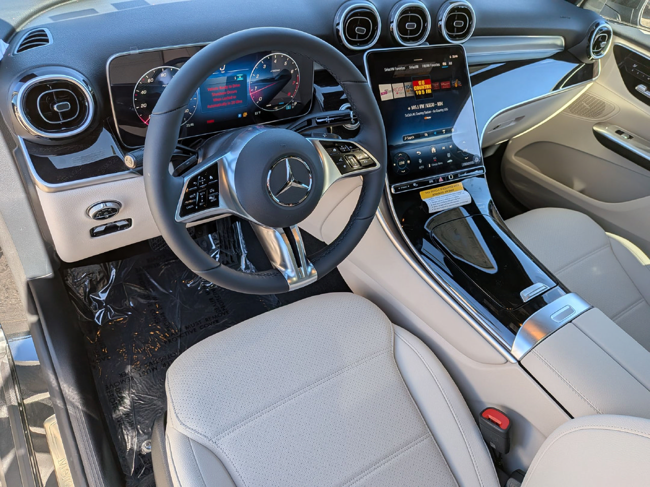 New 2027 Mercedes-Benz GLC 300 image 4