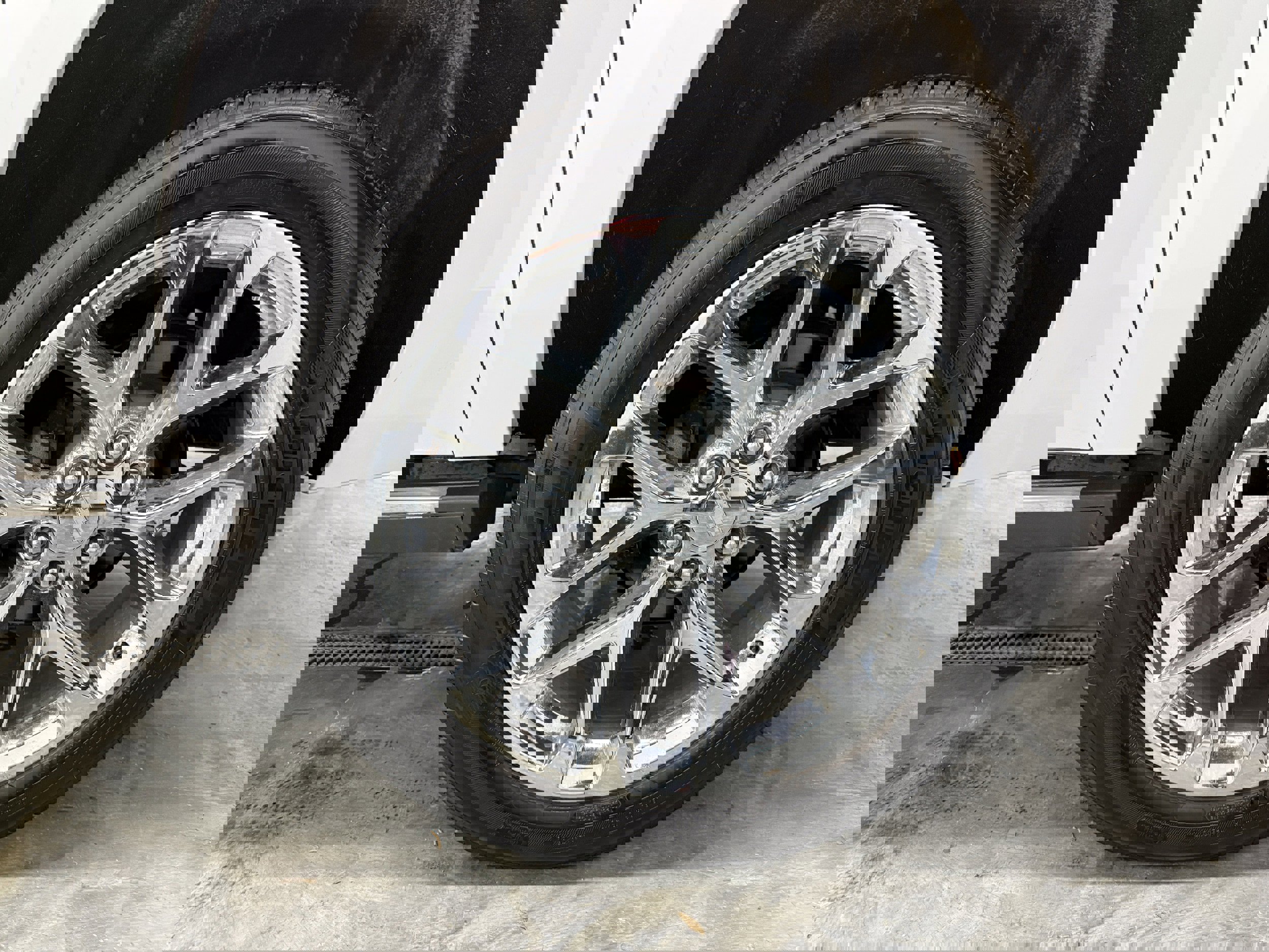 Used 2017 Chevrolet Suburban Premier image 36