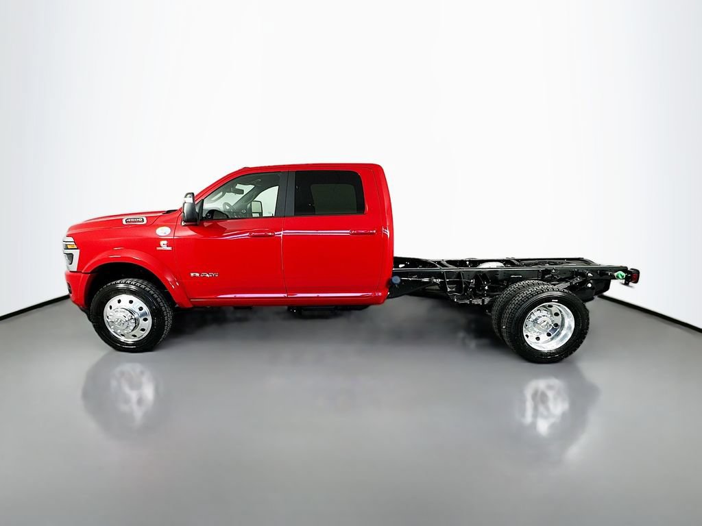 New 2026 RAM 4500 4x4 Crew Cab DRW w/ Laramie Trim Package image 4