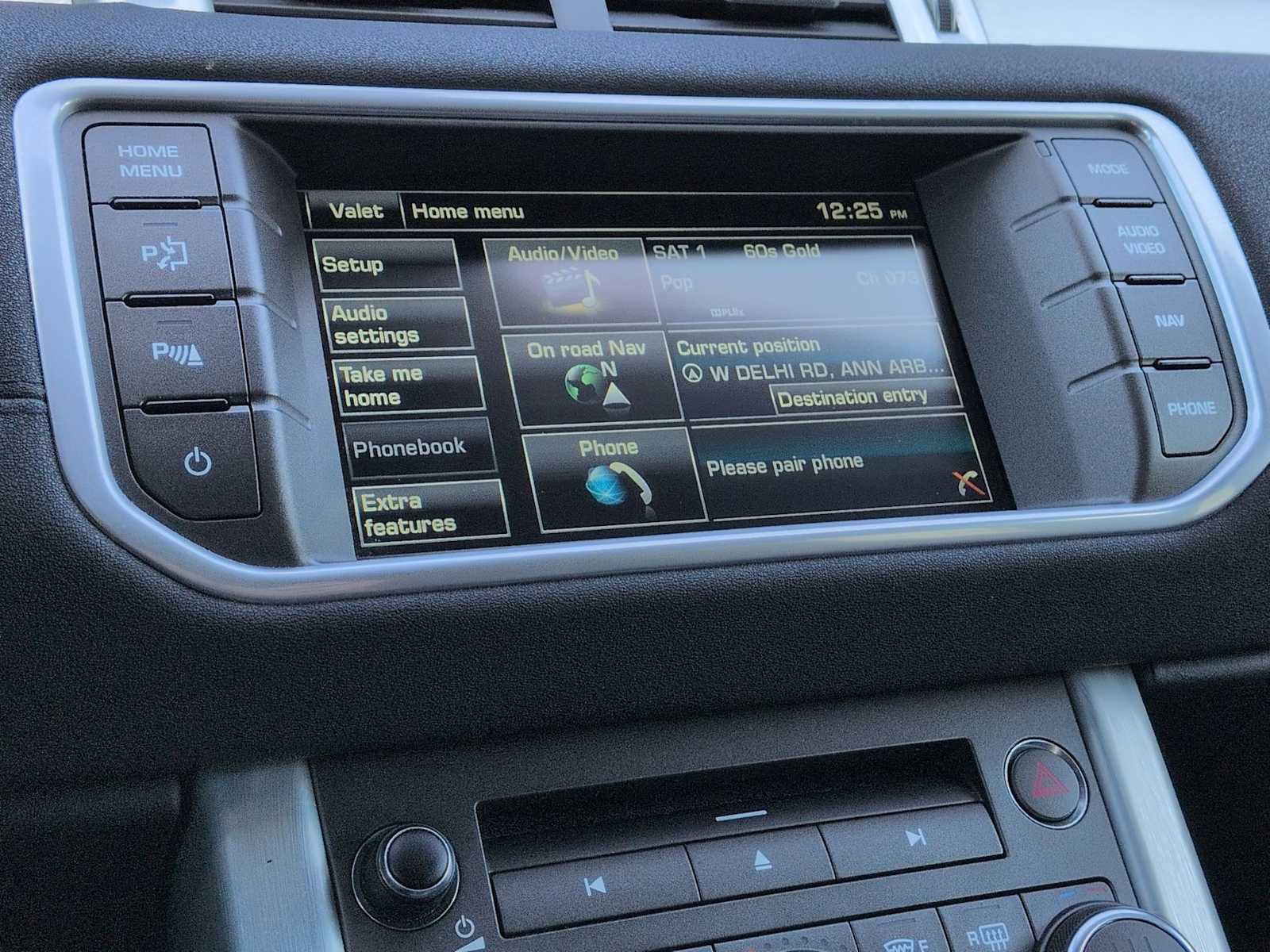 Used 2014 Land Rover Range Rover Evoque Pure Premium image 29