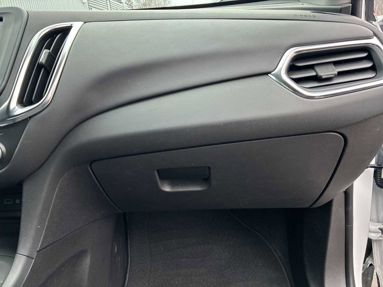 Used 2024 Chevrolet Equinox LT image 28